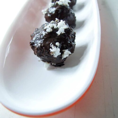 Chocolate coconut laddoo