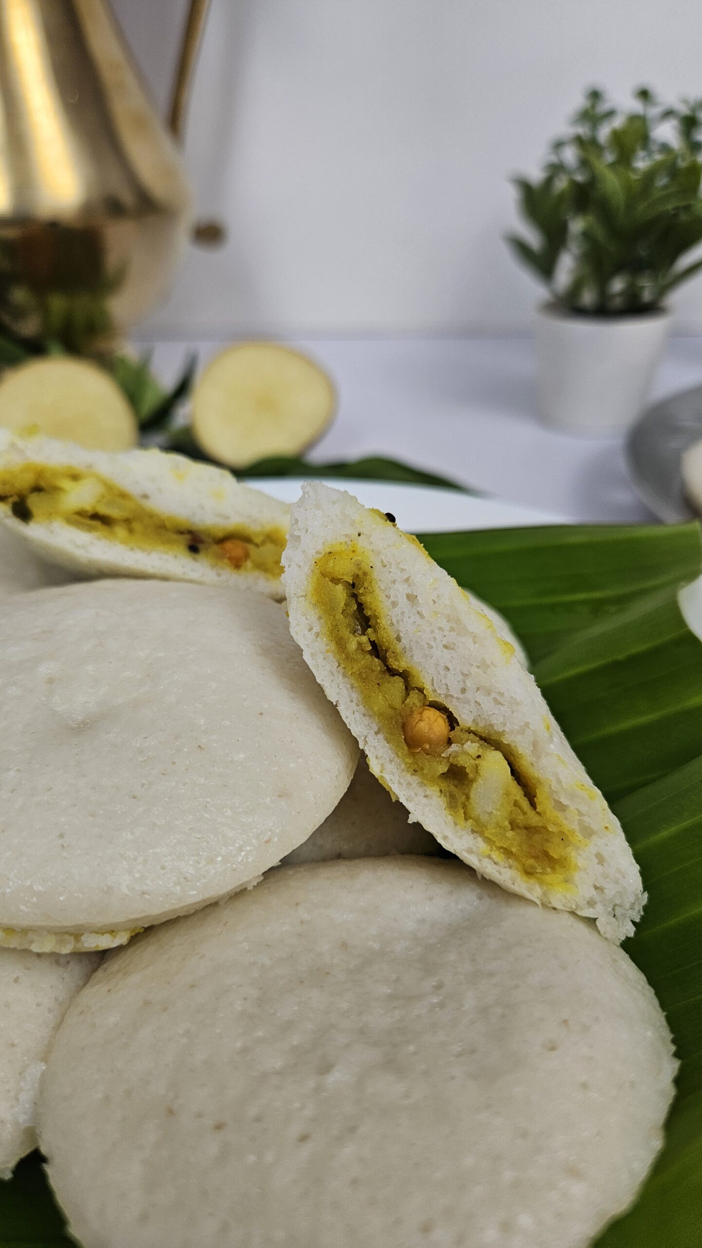 Aloo masala stuffed idli