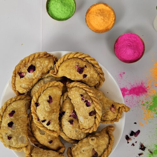 roasted wheat flour gujiya