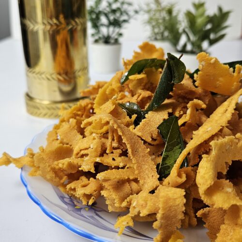 Garlic ribbon pakoda