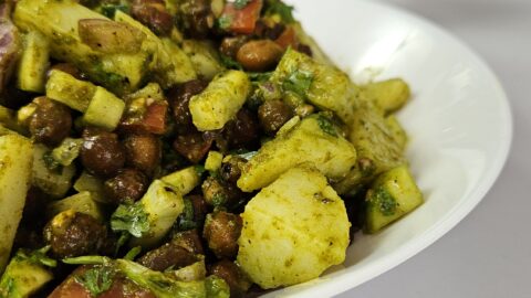 Chatpata Kala Chana Pakora Roll / Frankie Recipe